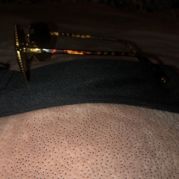 Louis Vuitton Sunglasses (LV) - Picture 3 of 12